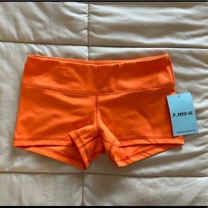 Fleo short bright orange